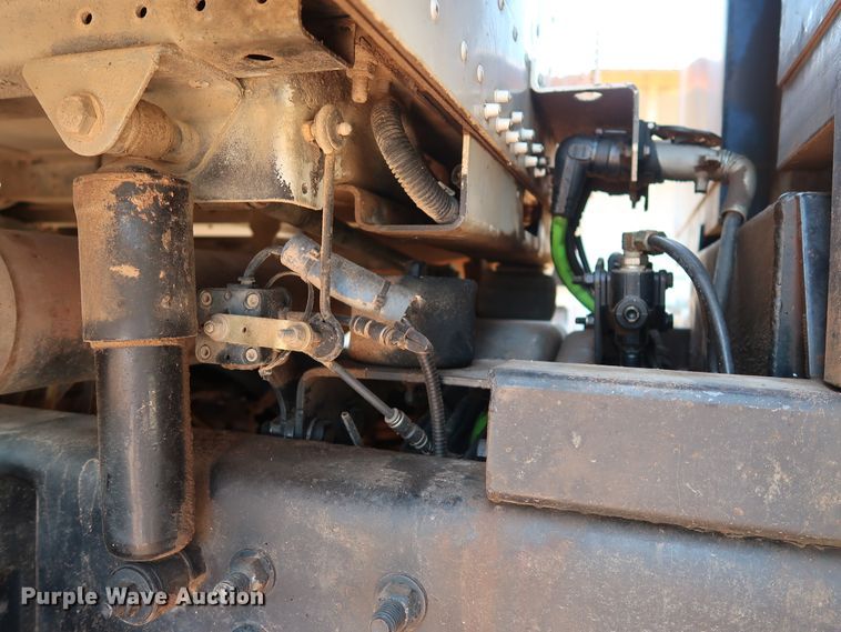 image for item DG4100 2007 Freightliner FLD dump truck