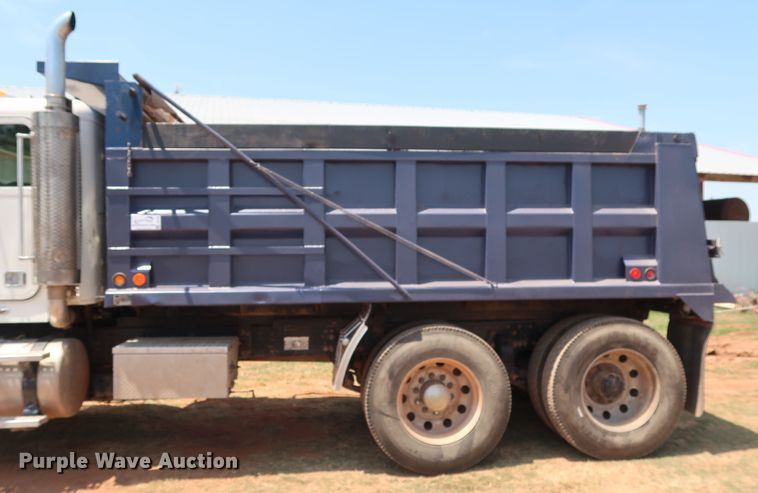 image for item DG4100 2007 Freightliner FLD dump truck