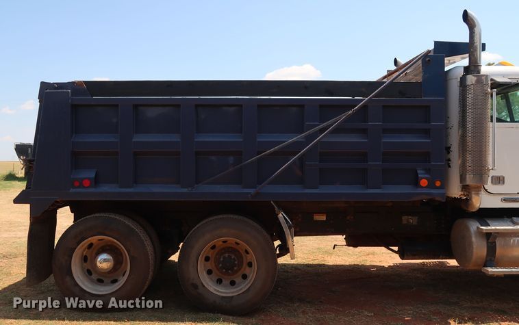 image for item DG4100 2007 Freightliner FLD dump truck