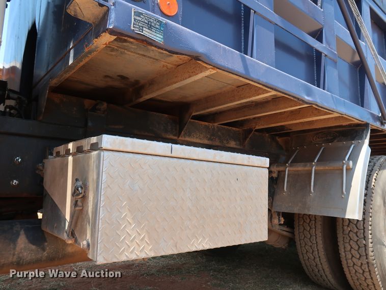 image for item DG4100 2007 Freightliner FLD dump truck