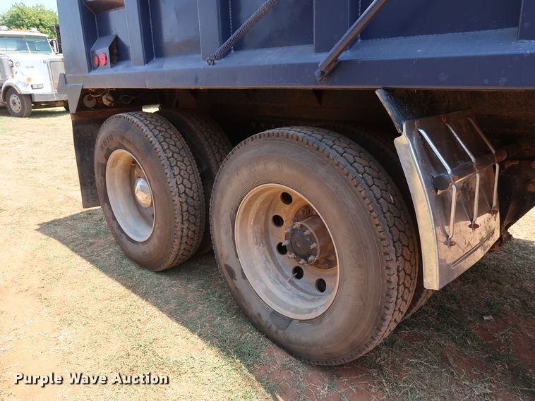 image for item DG4100 2007 Freightliner FLD dump truck