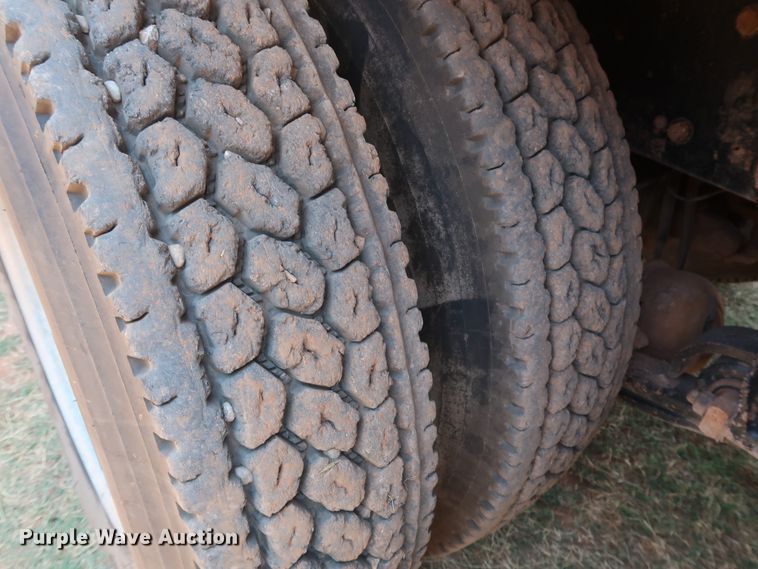 image for item DG4100 2007 Freightliner FLD dump truck