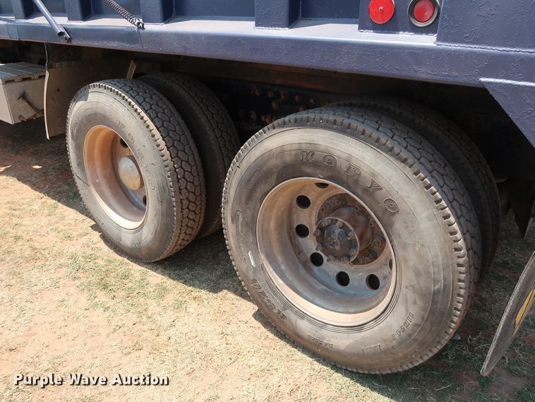 image for item DG4100 2007 Freightliner FLD dump truck