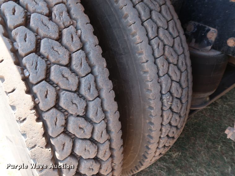 image for item DG4100 2007 Freightliner FLD dump truck