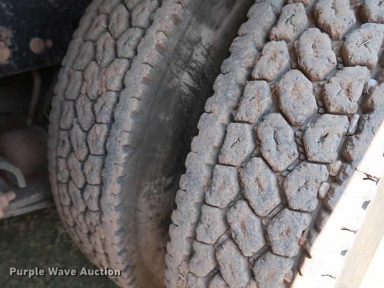 image for item DG4100 2007 Freightliner FLD dump truck