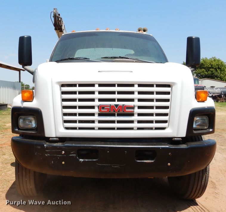 image for item DG4102 2006 GMC C8500 utility truck with crane