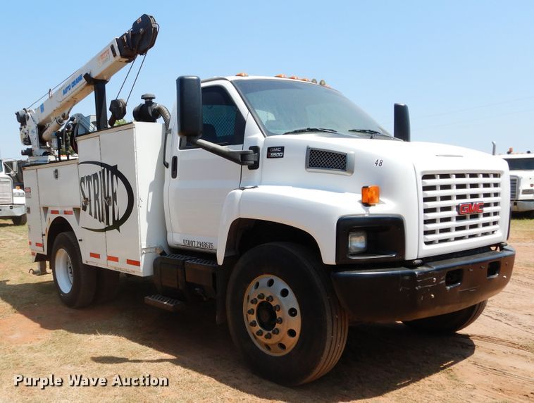 image for item DG4102 2006 GMC C8500 utility truck with crane