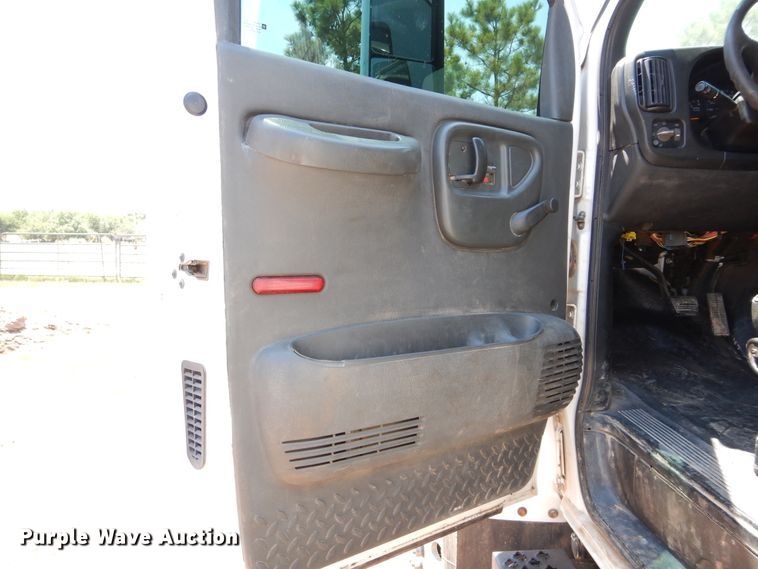 image for item DG4102 2006 GMC C8500 utility truck with crane