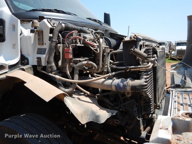 image for item DG4102 2006 GMC C8500 utility truck with crane