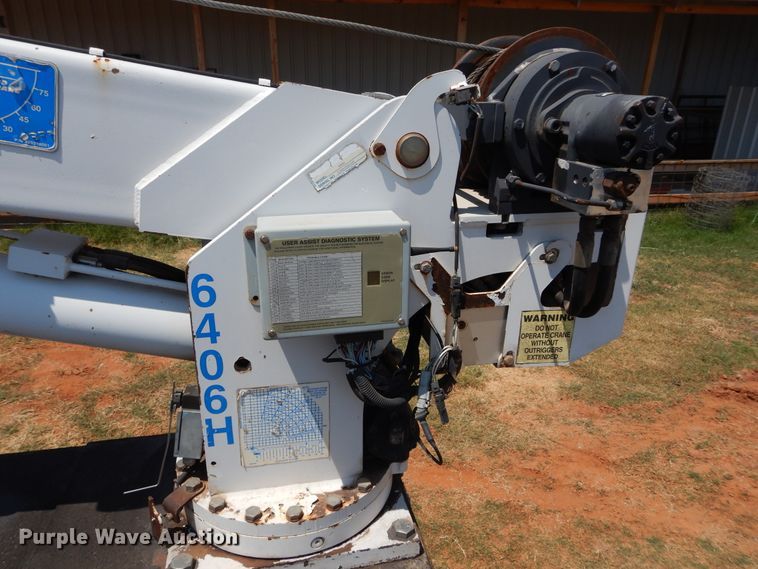 image for item DG4102 2006 GMC C8500 utility truck with crane