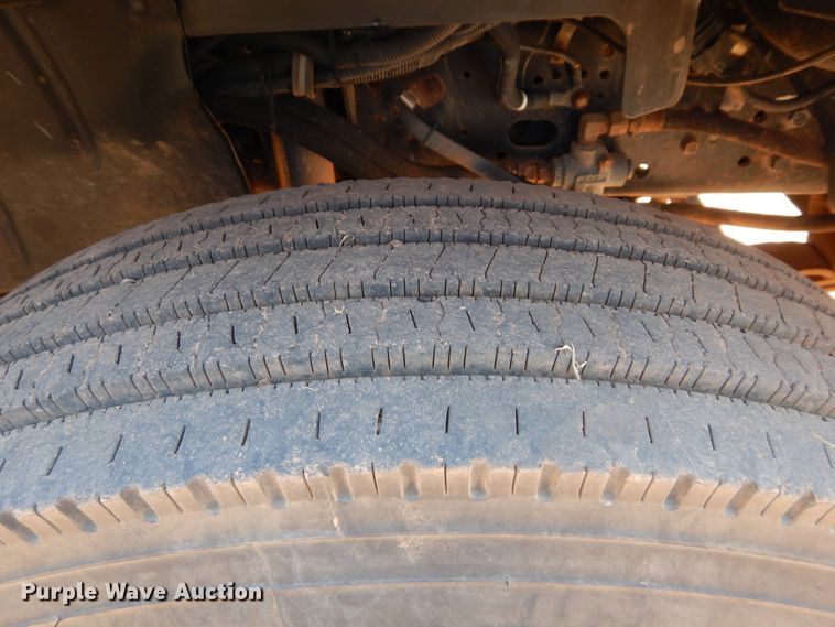 image for item DG4102 2006 GMC C8500 utility truck with crane