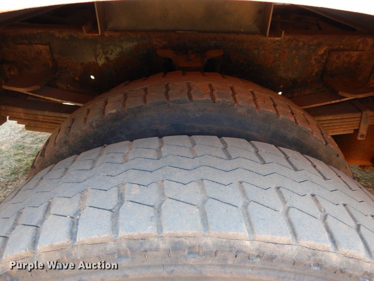 image for item DG4102 2006 GMC C8500 utility truck with crane