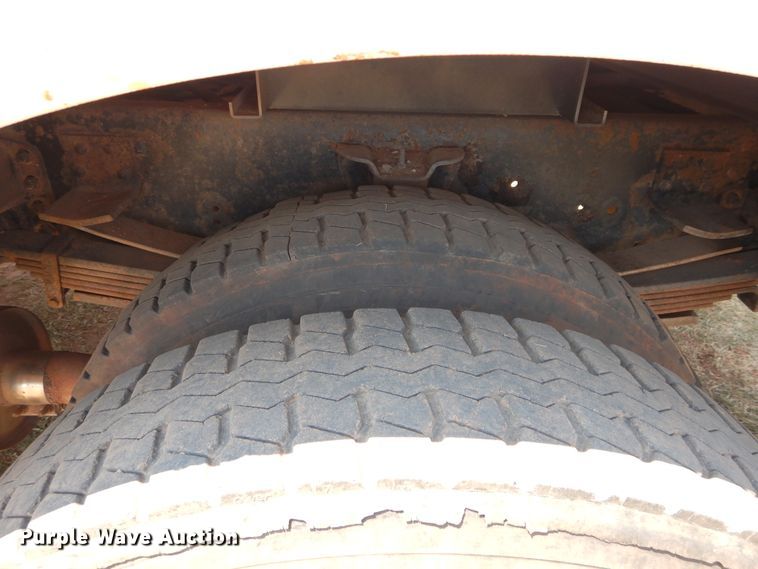 image for item DG4102 2006 GMC C8500 utility truck with crane