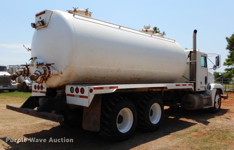 image for item DG4103 2001 Freightliner FLD vacuum truck