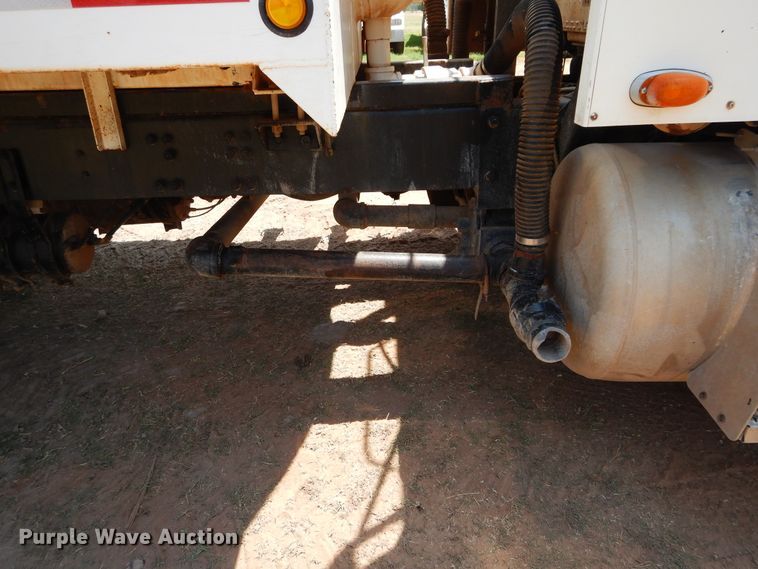 image for item DG4103 2001 Freightliner FLD vacuum truck