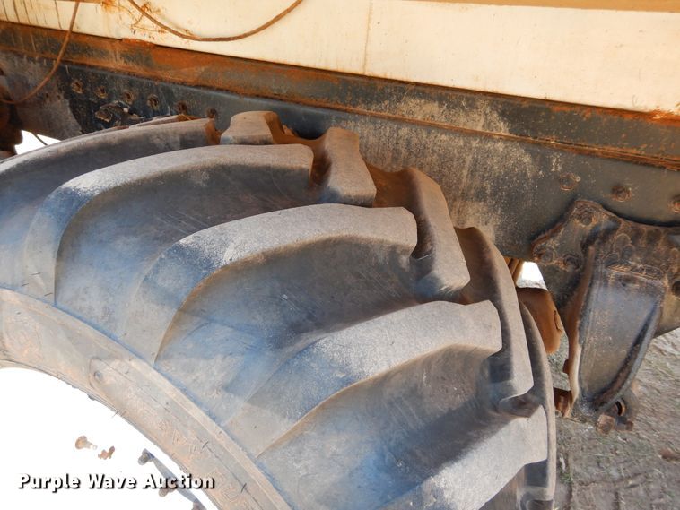 image for item DG4103 2001 Freightliner FLD vacuum truck