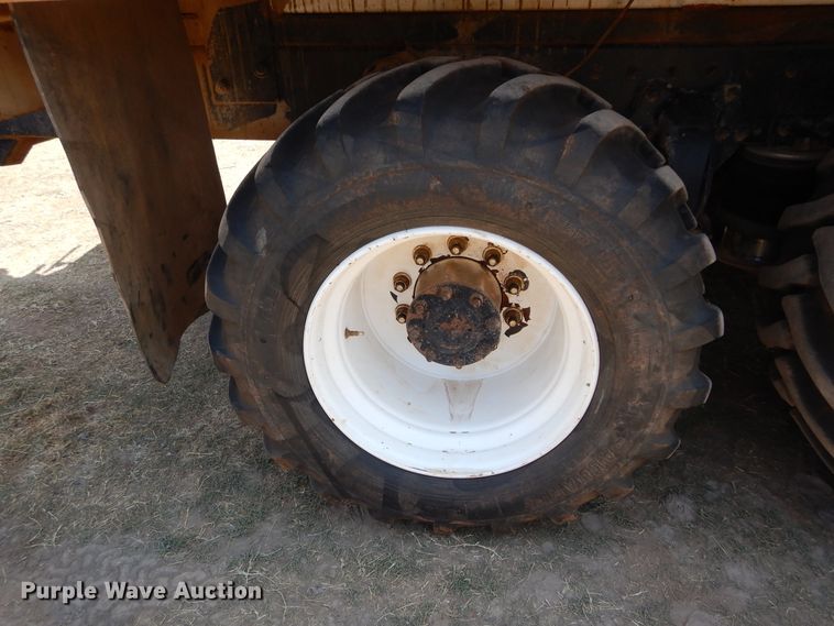 image for item DG4103 2001 Freightliner FLD vacuum truck