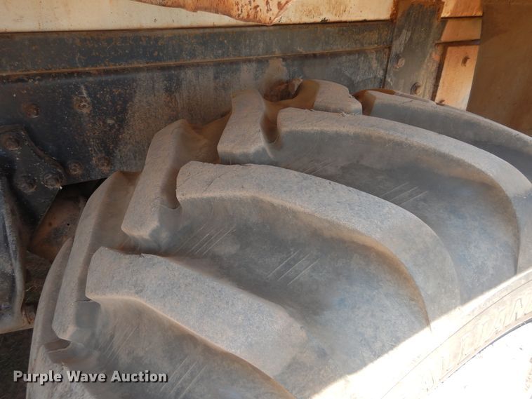 image for item DG4103 2001 Freightliner FLD vacuum truck