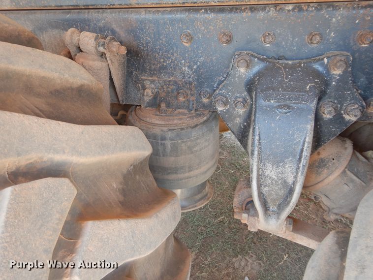 image for item DG4103 2001 Freightliner FLD vacuum truck