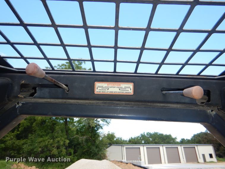 image for item DG4806 2002 Thomas ProTough 2200 skid steer