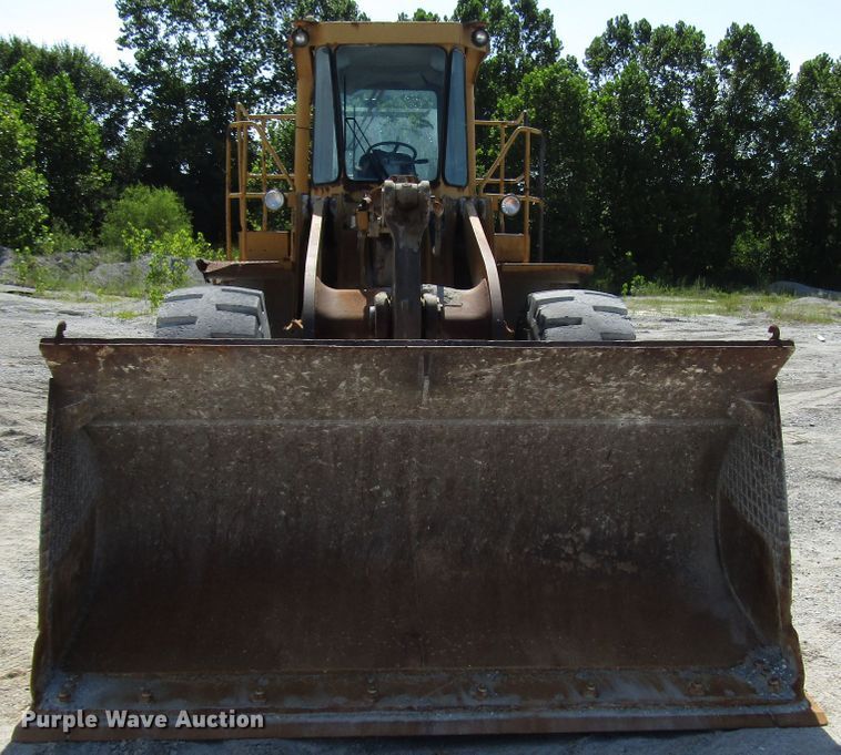 image for item DG8030 1987 Caterpillar 966D wheel loader