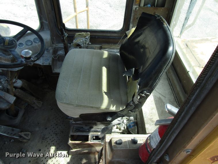 image for item DG8030 1987 Caterpillar 966D wheel loader