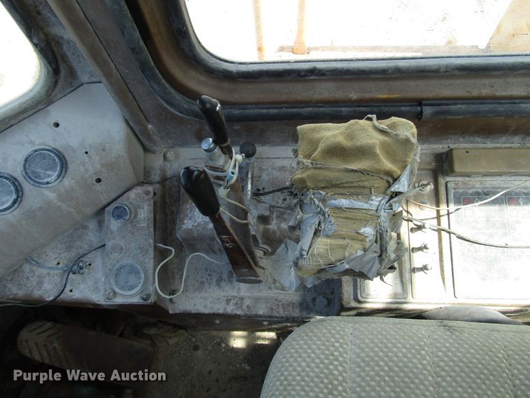 image for item DG8030 1987 Caterpillar 966D wheel loader