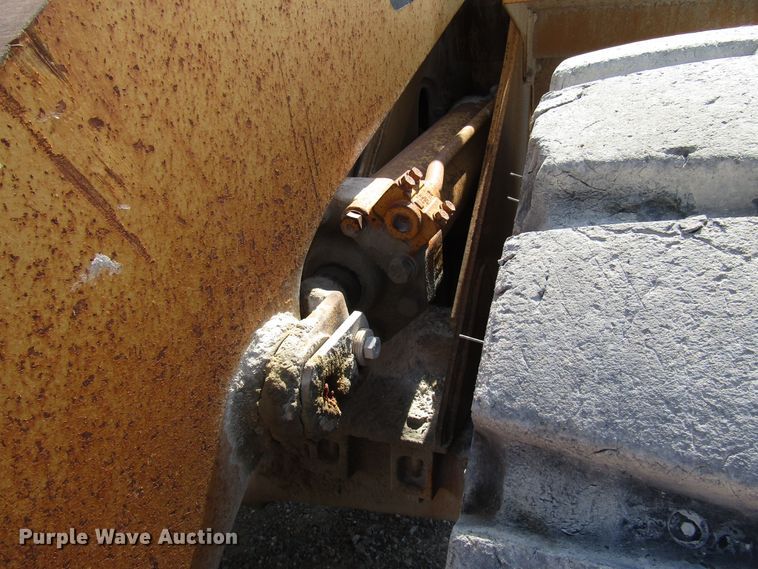 image for item DG8030 1987 Caterpillar 966D wheel loader