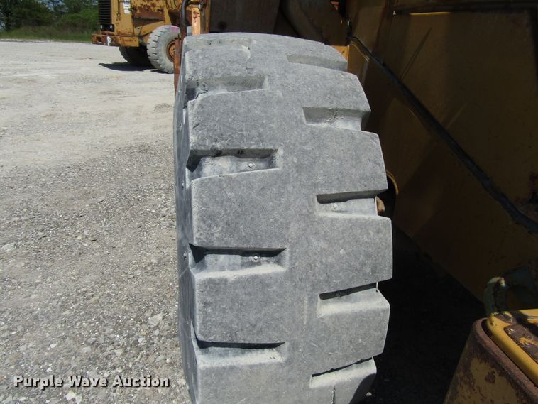 image for item DG8030 1987 Caterpillar 966D wheel loader