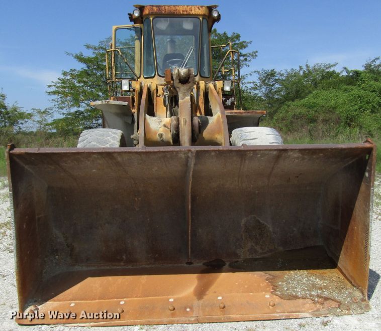 image for item DG8031 1983 Caterpillar 966D wheel loader