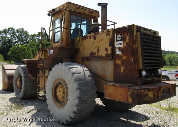 image for item DG8031 1983 Caterpillar 966D wheel loader