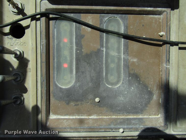 image for item DG8031 1983 Caterpillar 966D wheel loader