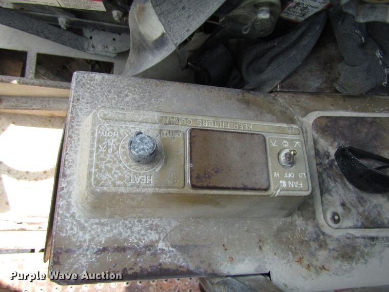 image for item DG8031 1983 Caterpillar 966D wheel loader