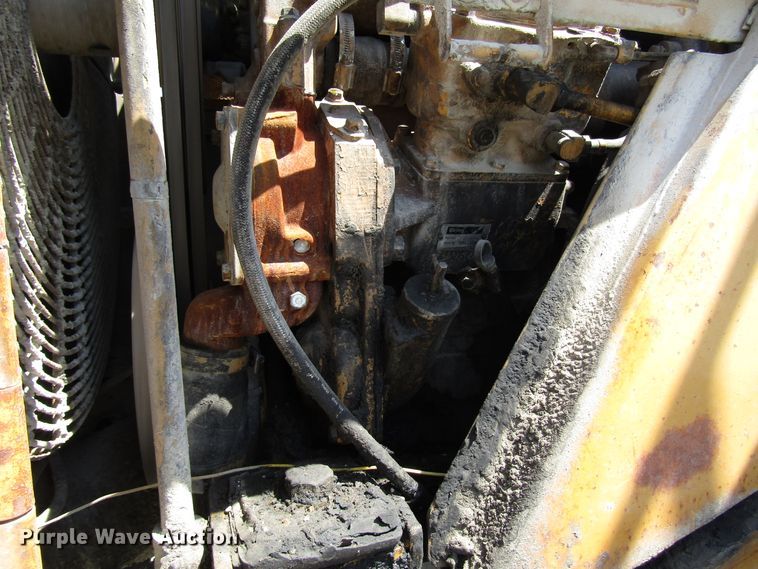 image for item DG8031 1983 Caterpillar 966D wheel loader