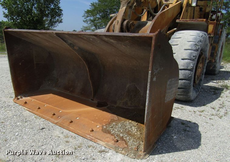 image for item DG8031 1983 Caterpillar 966D wheel loader