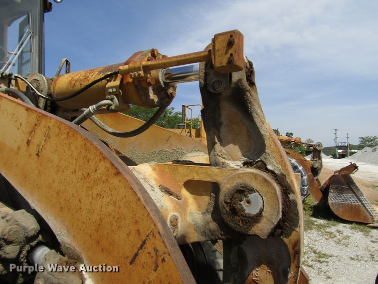 image for item DG8031 1983 Caterpillar 966D wheel loader