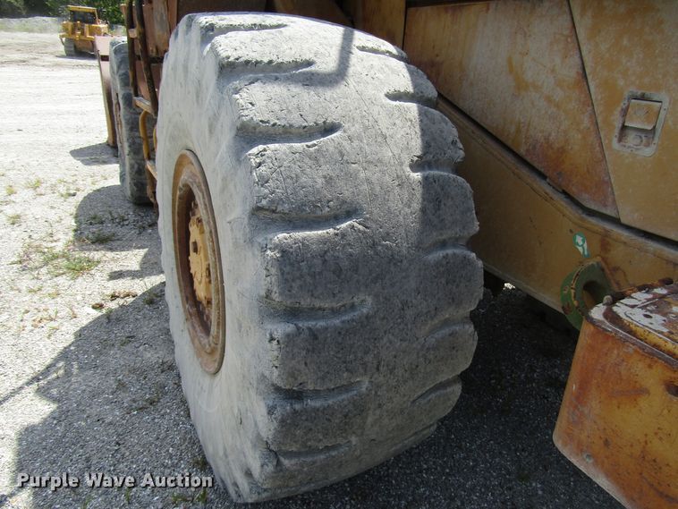 image for item DG8031 1983 Caterpillar 966D wheel loader