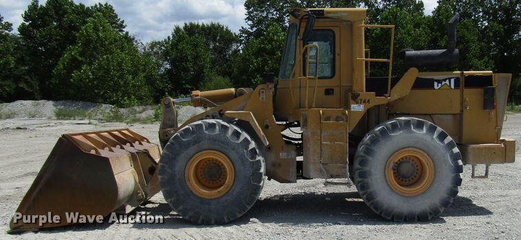 image for item DG8032 1992 Caterpillar 966F wheel loader