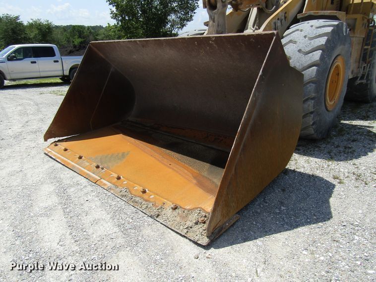 image for item DG8032 1992 Caterpillar 966F wheel loader
