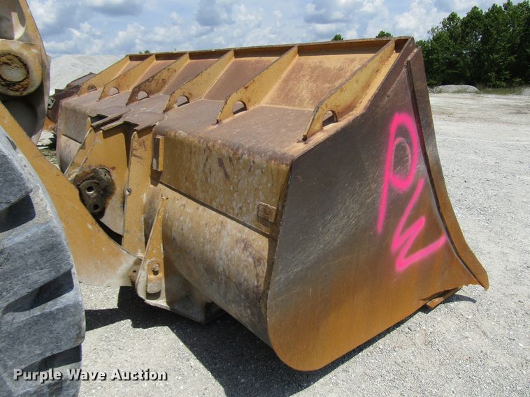 image for item DG8032 1992 Caterpillar 966F wheel loader