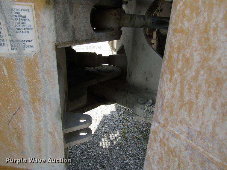 image for item DG8032 1992 Caterpillar 966F wheel loader