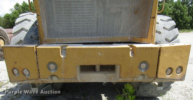 image for item DG8032 1992 Caterpillar 966F wheel loader