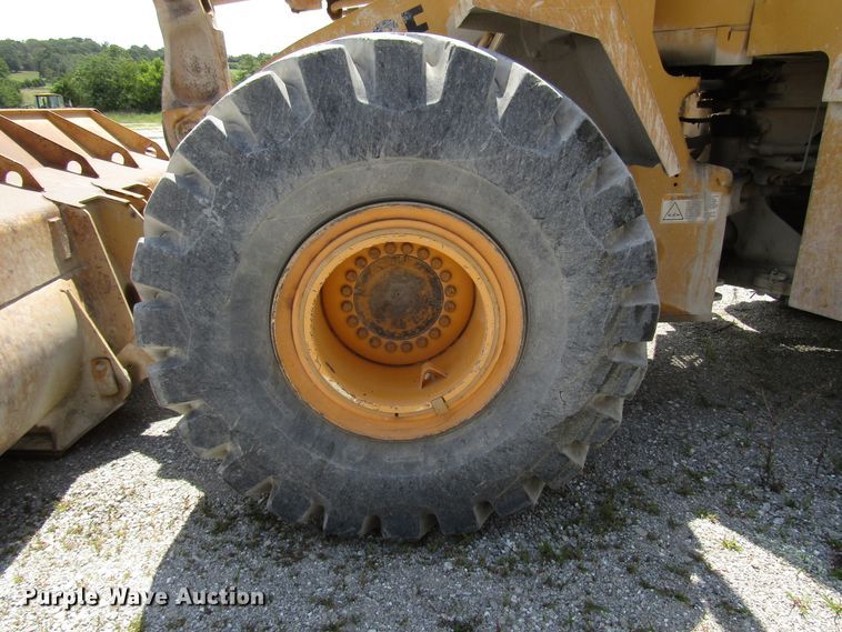 image for item DG8032 1992 Caterpillar 966F wheel loader