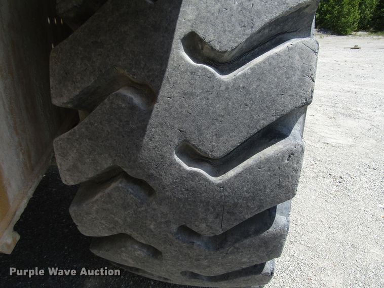 image for item DG8032 1992 Caterpillar 966F wheel loader