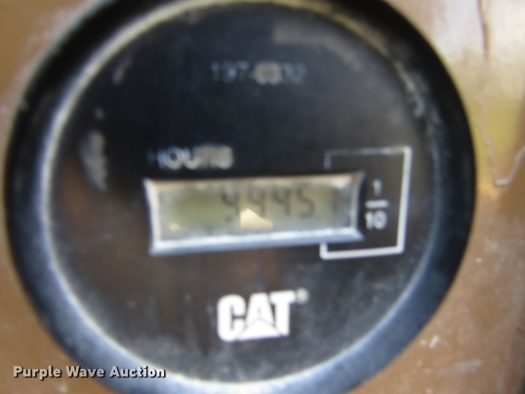 image for item DG8032 1992 Caterpillar 966F wheel loader