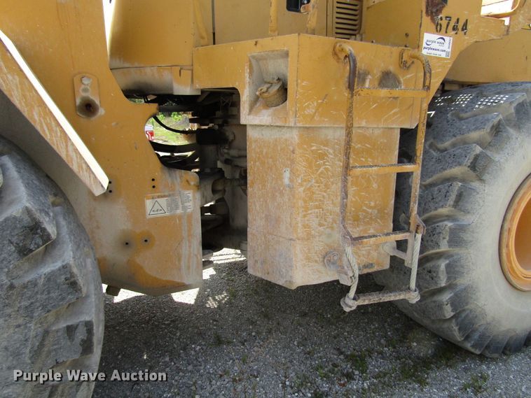image for item DG8032 1992 Caterpillar 966F wheel loader