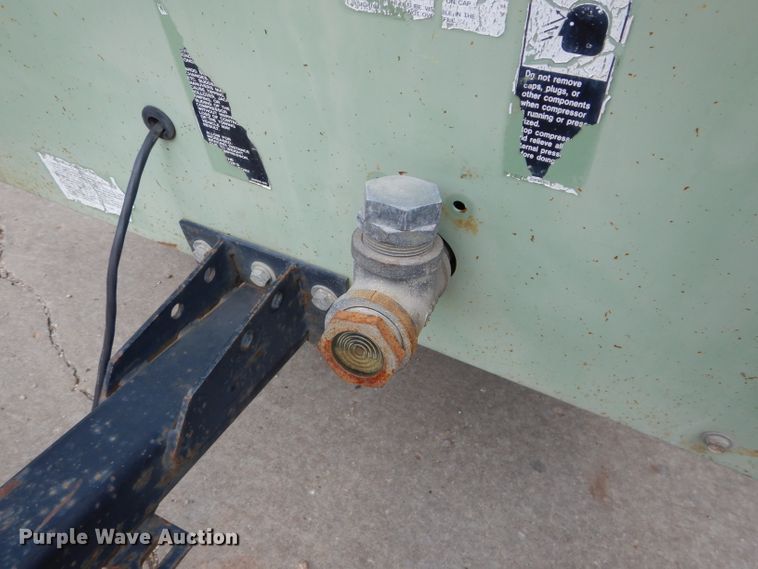 image for item DH2516 2000 Sullair 185DPQCA air compressor