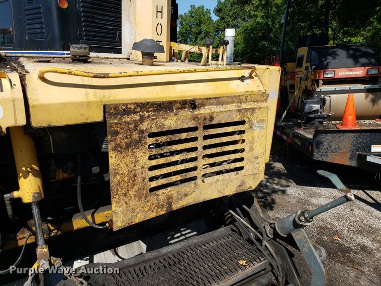 image for item DH2764 Gehl 1648 Plus paver