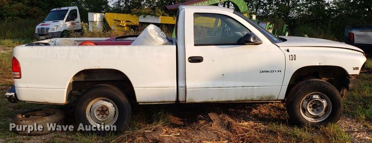 image for item DH2776 1997 Dodge Dakota pickup truck
