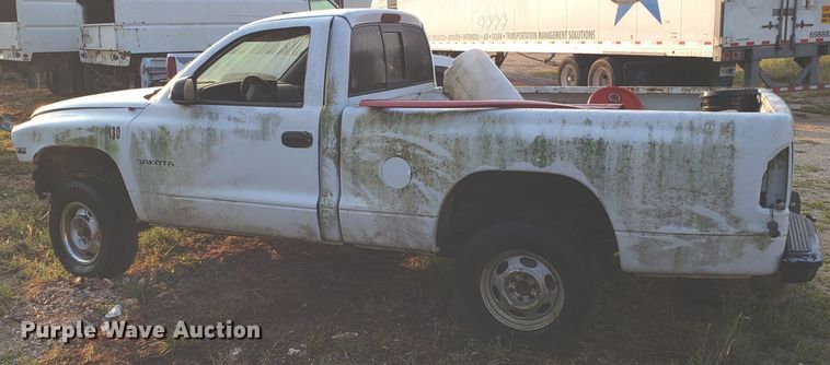 image for item DH2776 1997 Dodge Dakota pickup truck